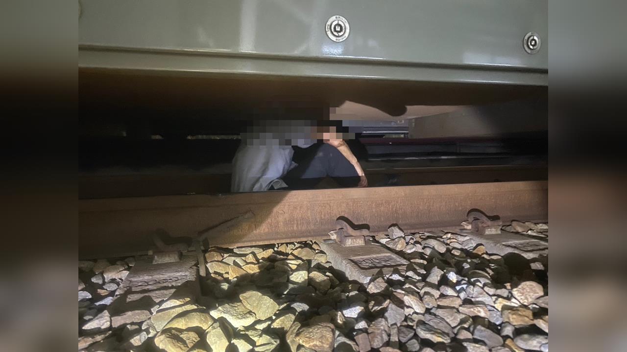 快新聞／新竹驚傳火車撞人事故　男腳掌斷肢、手肘變形急送醫