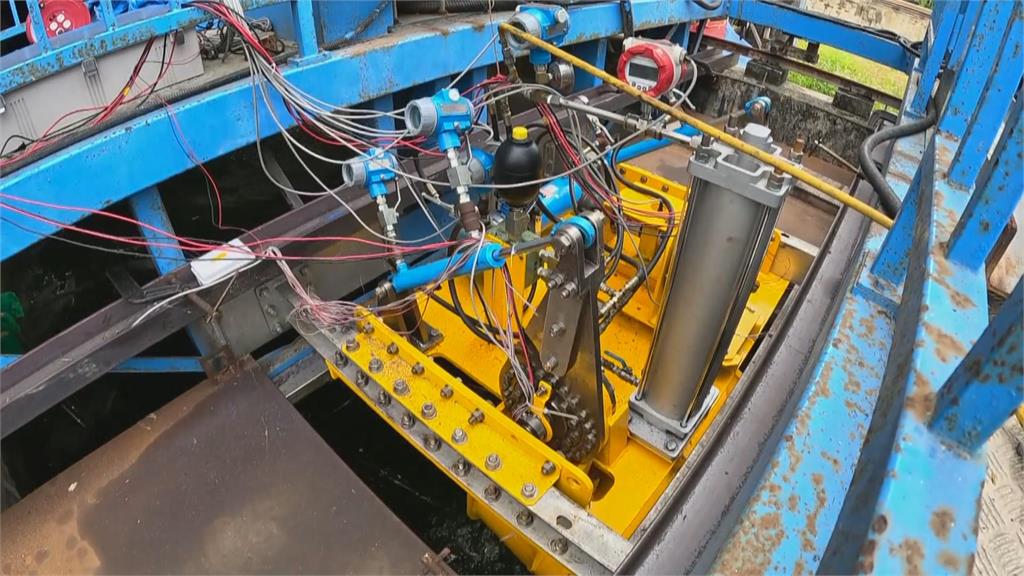 全台首座！成大「擎浪者」波浪發電機　發電效率超越國際