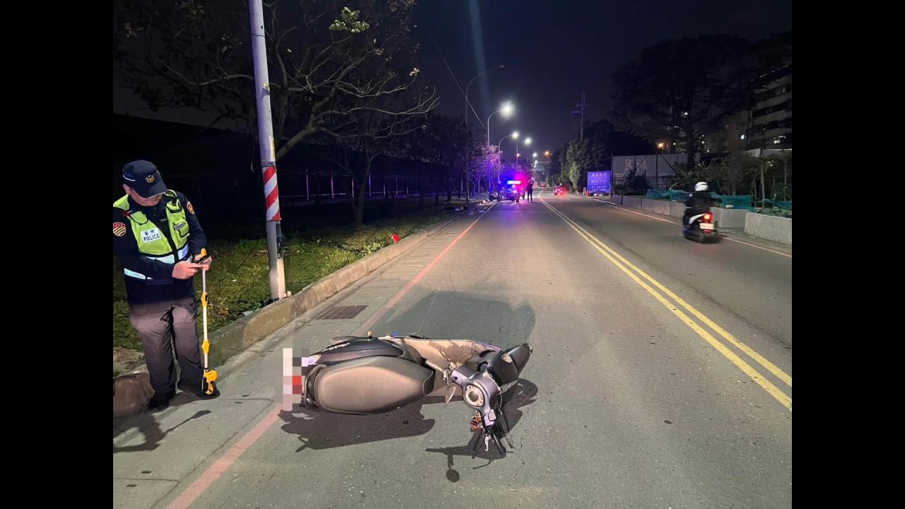 一屍兩命！新莊孕婦騎車自撞燈桿亡　家屬慟：下月臨盆