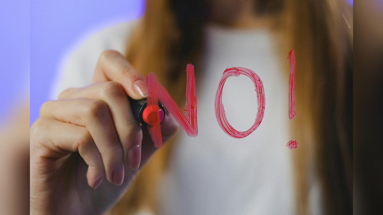 機師對2空姐性騷擾成立 國外行為無裁罰權