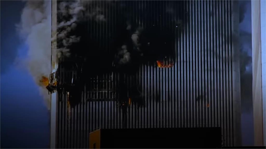 再也聽不到的無線電！911勇衝78樓喊支援　消防員下秒遇坍塌網心碎
