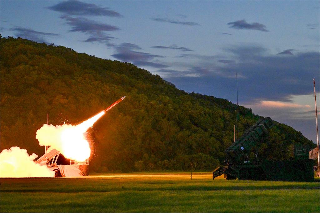 愛國者二型飛彈發射後４秒自爆　空軍：備戰發射另一枚成功命中