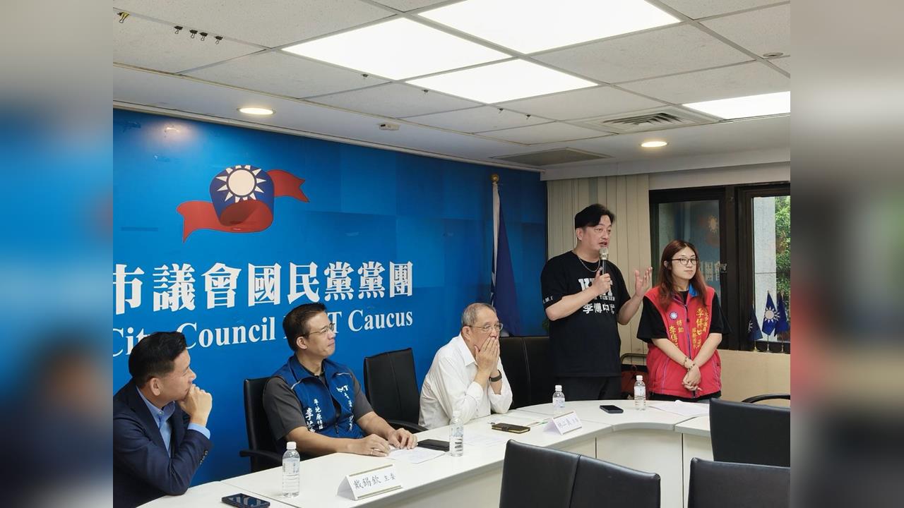 快新聞／四連霸藍議員驚傳放棄連任　KMT火速徵召女兒代「傅」出征