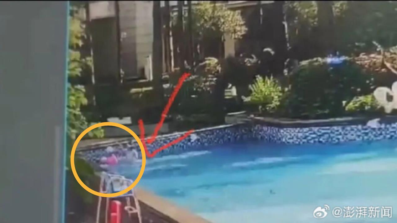 中國社區泳池驚見「吃人黑洞」！7歲女童遭「吸進排水口」驚悚畫面曝光