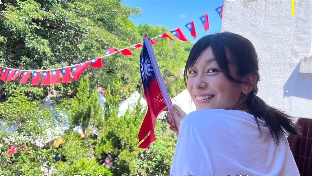 最美空軍宣傳大使！櫻花妞揮舞國旗樂喊：感謝國軍守護家園
