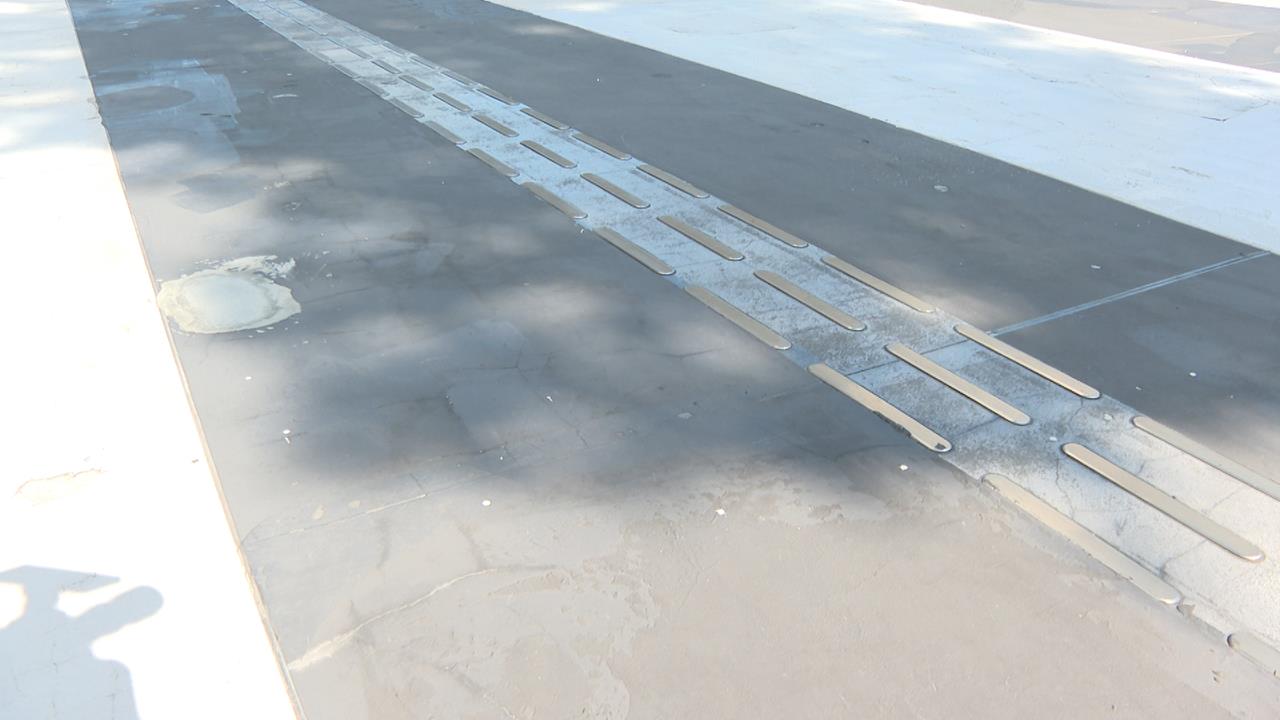 士林北藝中心成乳酪起司　議員：千瘡百孔　修補很醜