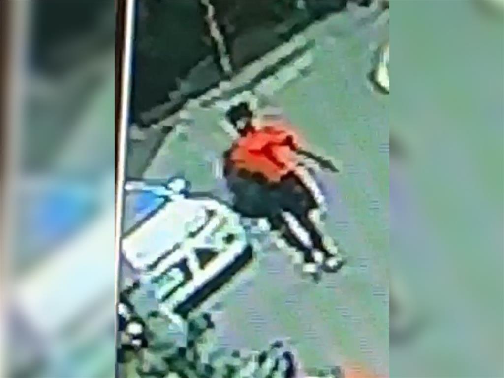 （有影）／抓到了！台中男子送小孩上學「突遭砍到見骨」　嫌犯彰化落網