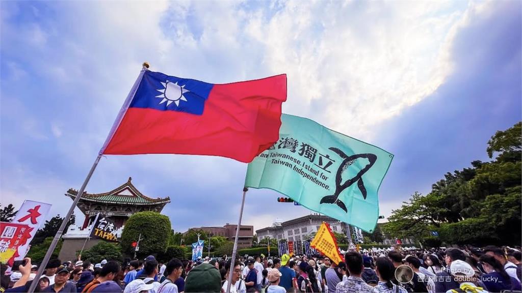 中華民國旗＋台獨旗同場飄　吳思瑤：畫面好美、台灣沒人可以欺侮她！