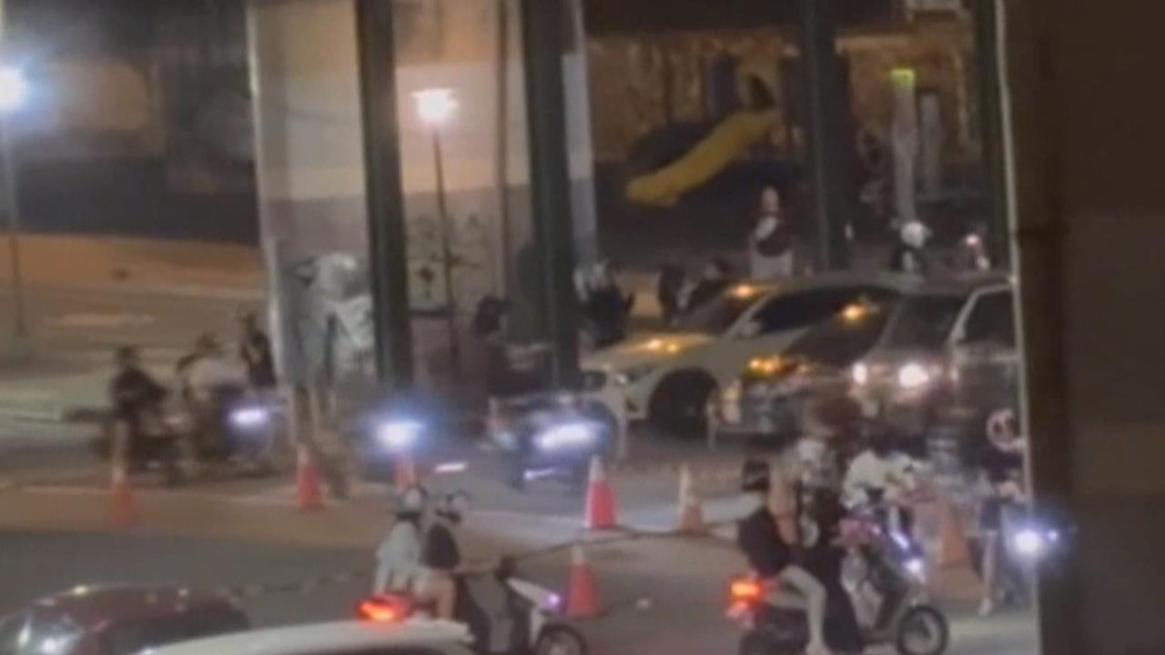 獨家／鬼門開沒在怕！　台中烏日深夜改裝車聚民眾不堪其擾