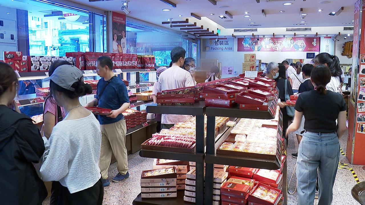 中秋節送禮蛋黃酥退燒? 「"餅乾禮盒」口味多成新選擇