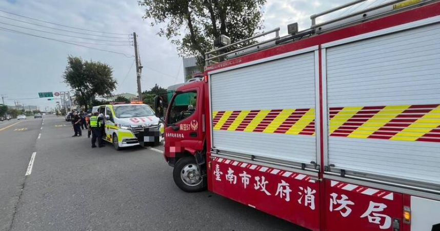 台南麻豆驚爆街頭持刀亂砍! 2婦遭襲、警連開2槍制伏釀5傷
