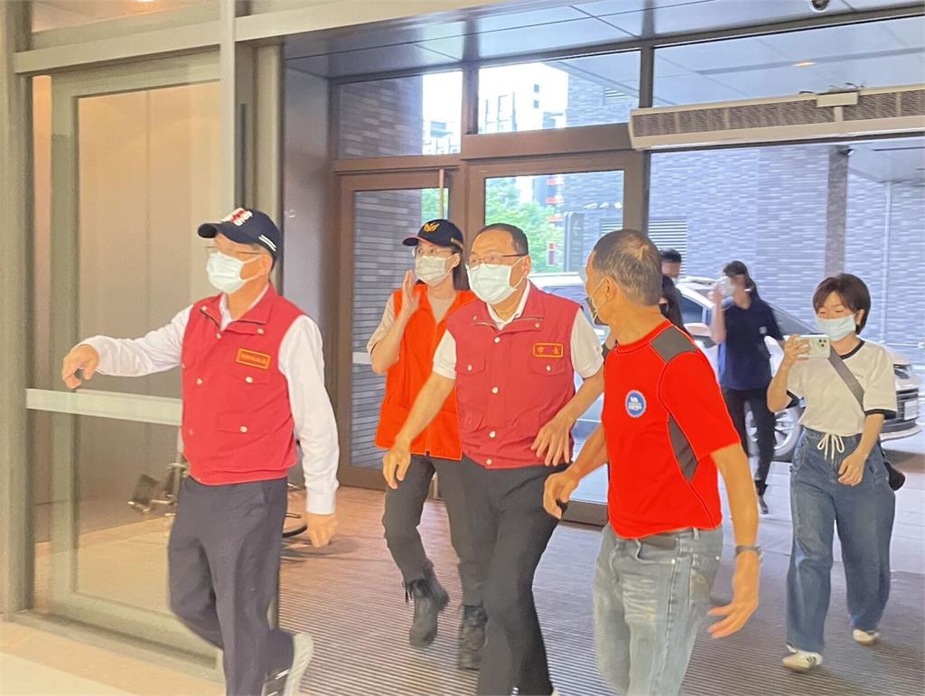 三峽暴衝15送醫4人OHCA    侯友宜趕赴土城醫院！最新病況曝