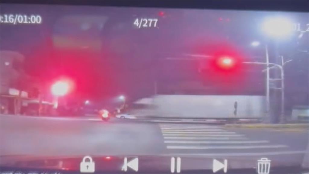 女護專生打工下班返家　半路遭大貨車撞慘死