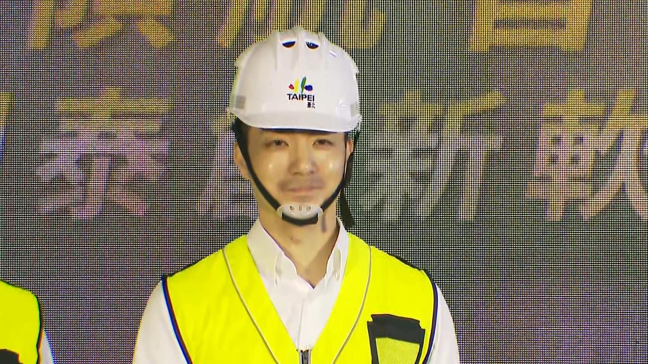 沈伯洋稱台北市政如"貼OK蹦"目標訂太低 蔣萬安問A答B