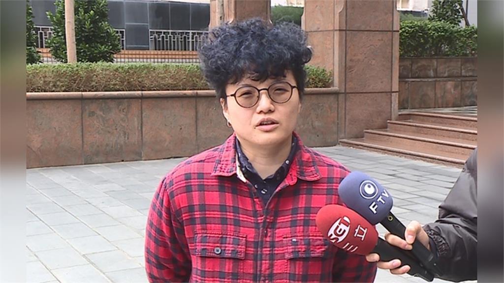 快新聞/柯文哲站囚車握拳「小草嗨翻!」 吳靜怡批:上演「受害者政治」