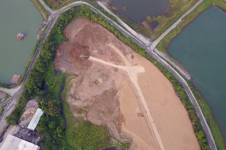 罰不怕！石門水庫周遭農田又遭倒廢土