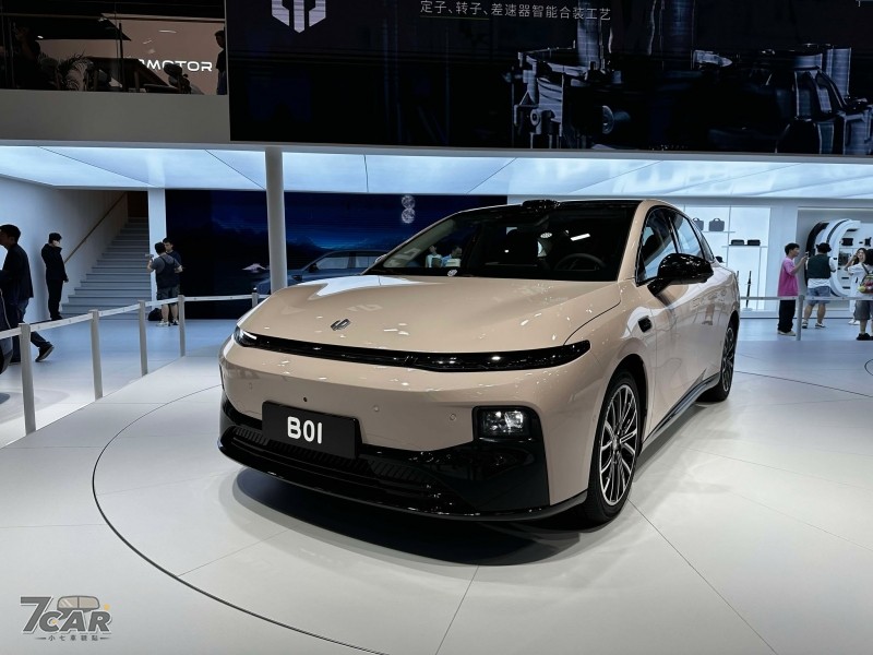 2025 上海國際車展：零跑 B01 實拍