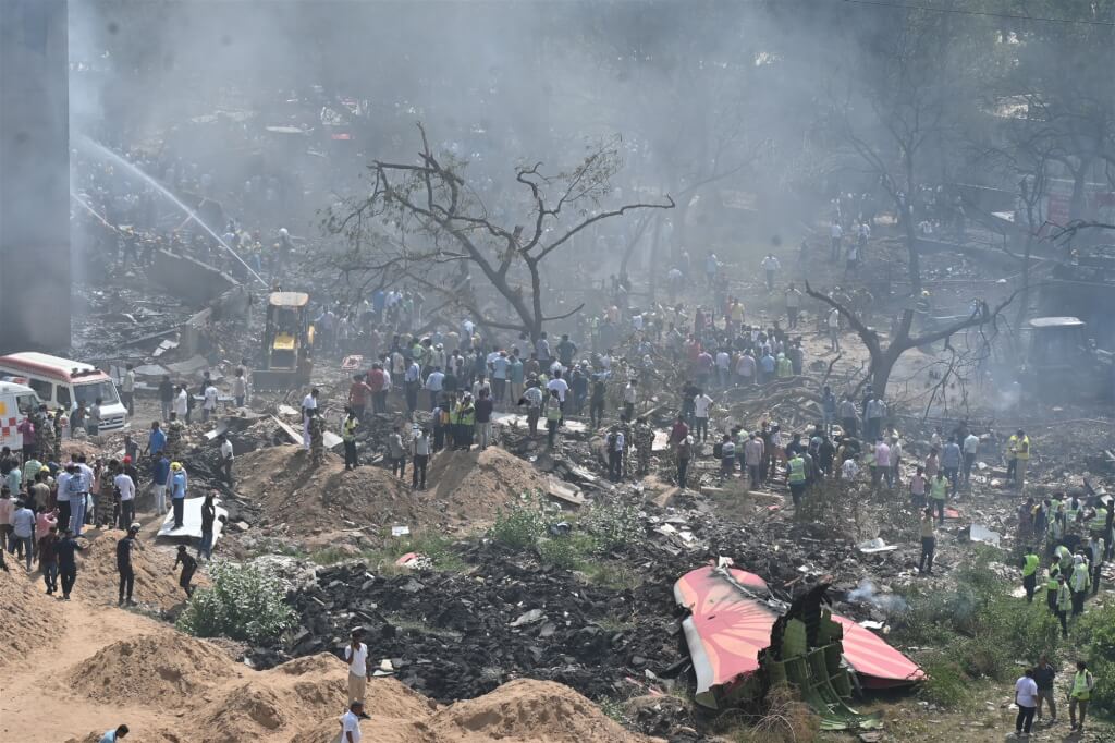 印航波音787空難逾240死　專家發現襟翼起落架有異