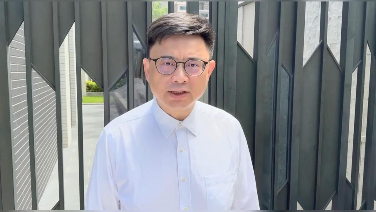 快新聞/黃國昌竟在柯文哲交保之際出國 綠委酸誤判情勢:民眾黨「兩顆太陽」的矛盾