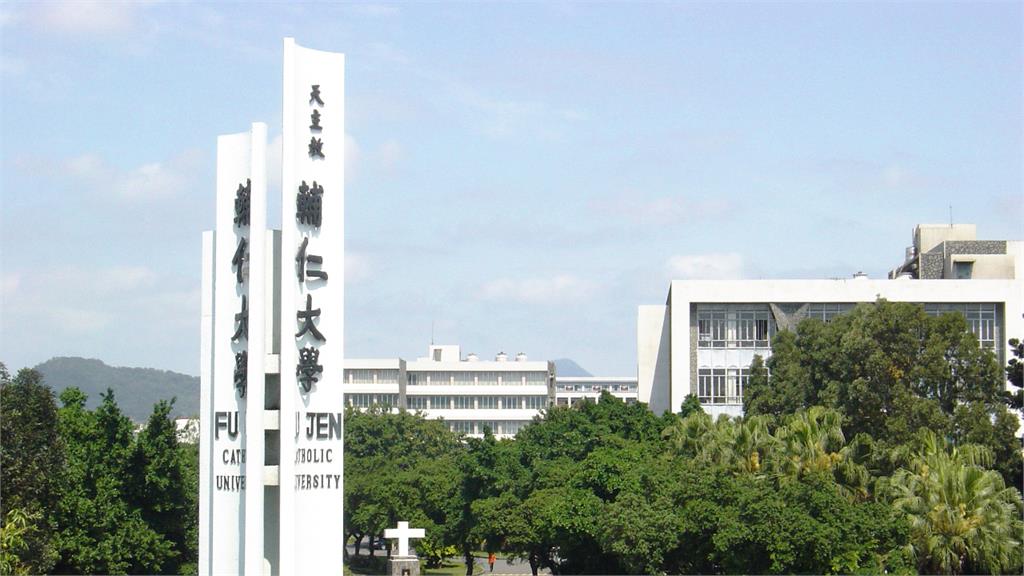 輔仁女大生「顏值封神」回頭率破表！素顏仍驚艷全場同校生嘆：快容貌焦慮