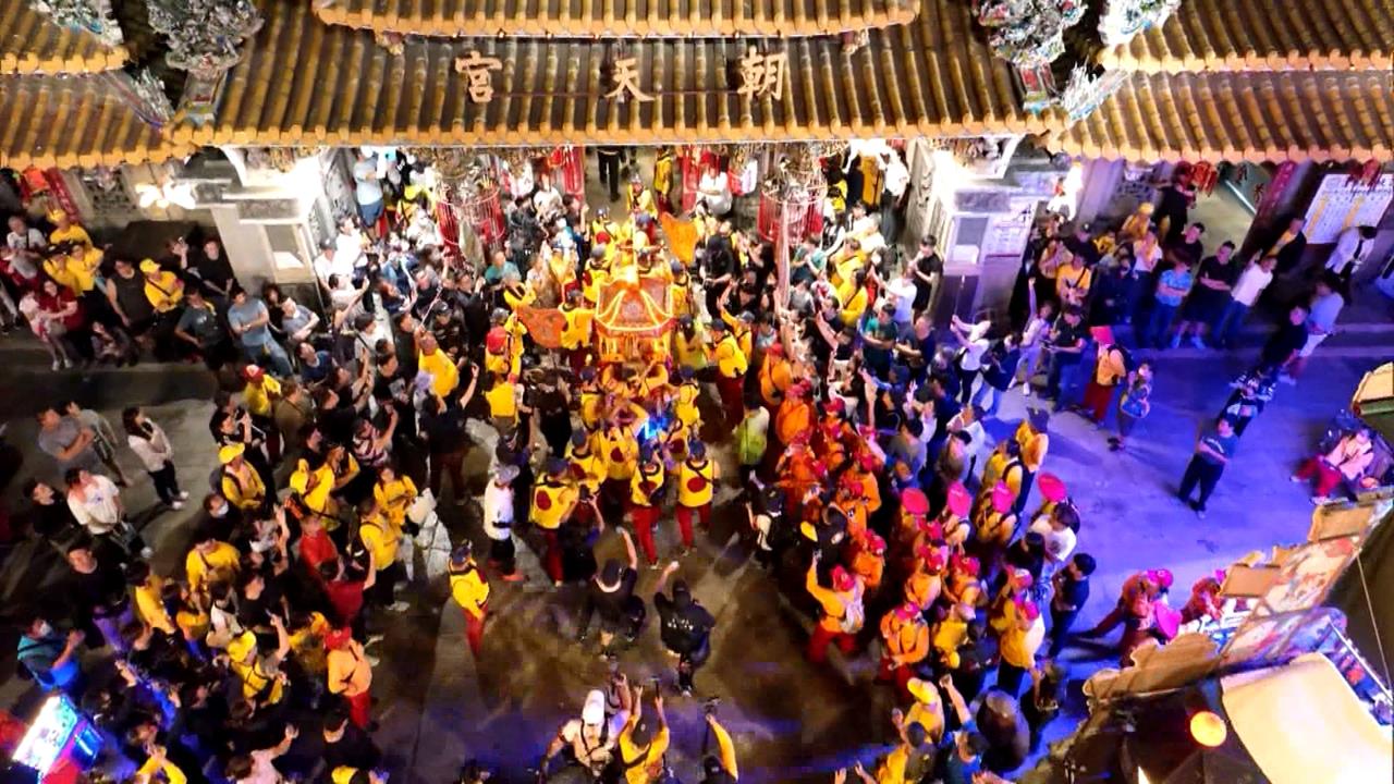 大庄媽徒步北港進香　駐駕朝天宮　北港宛如不夜城