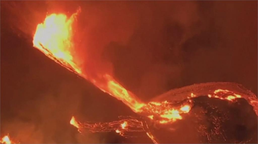 夏威夷火山大爆發 火山口湖整座燒乾