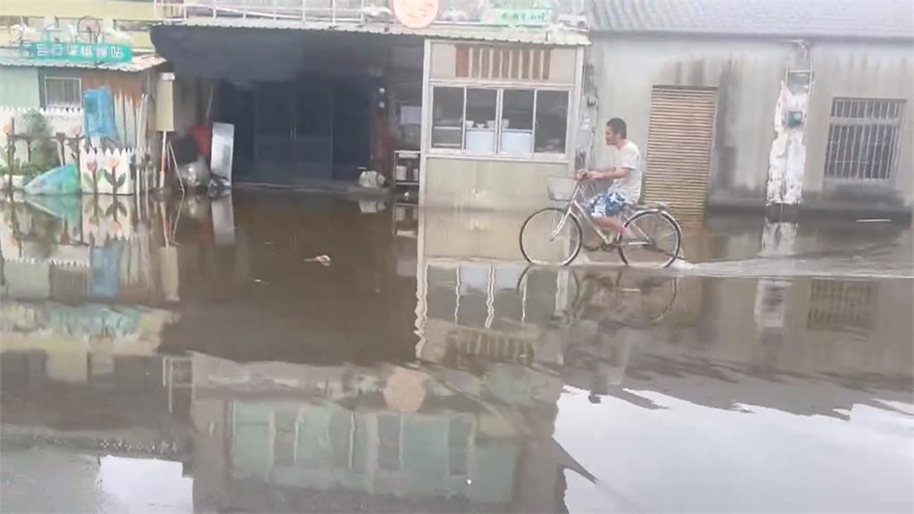 雲林海線多村落積水未退　民眾抱怨防水閘門為何沒全開