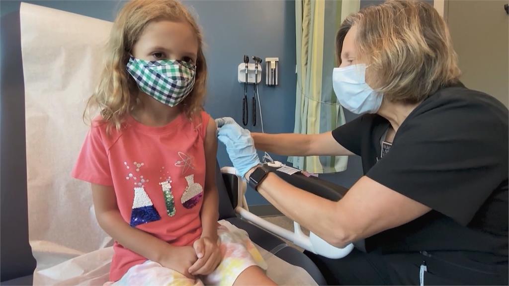 美國CDC批准5-11歲兒童接種BNT　下週起全面接種