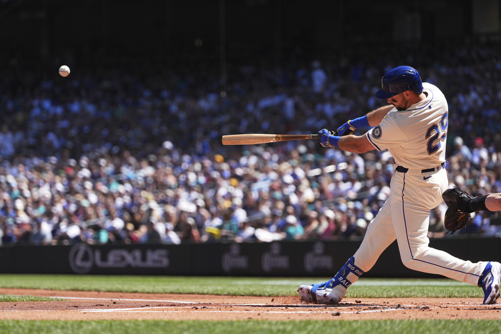 MLB(影)/勞雷連3天炸裂第45轟出爐!可望挑戰高懸64年名人堂球星紀錄