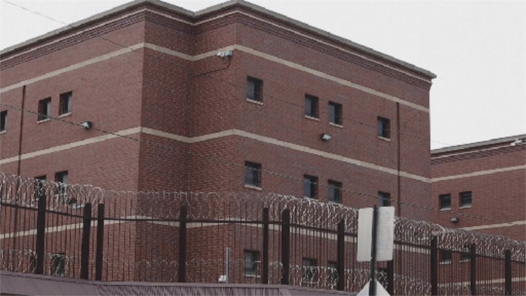 芝加哥監獄逾4百確診 醫院外全美最大群聚