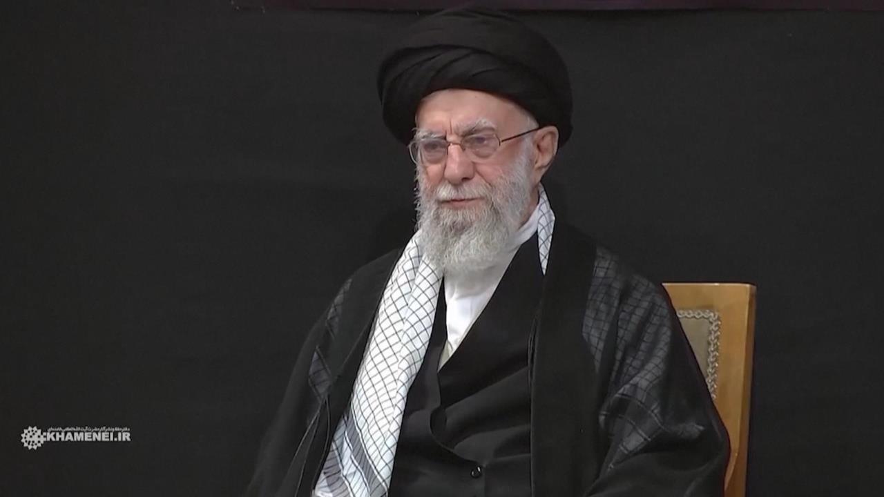 哈米尼神權統治近40年 將伊朗逼向世界牆角