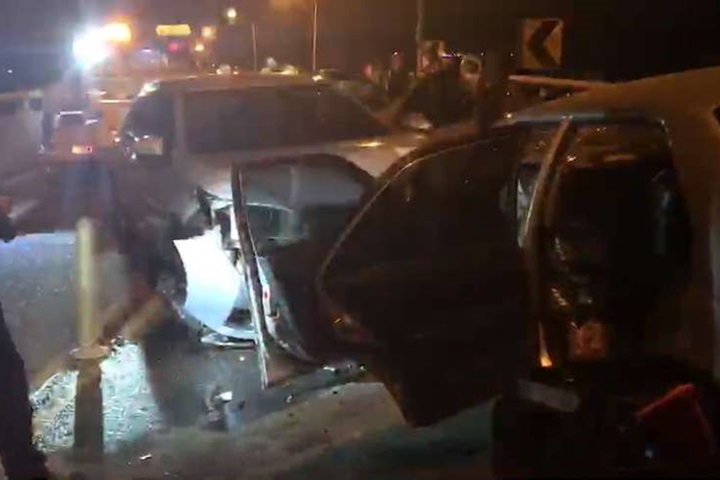 宜蘭驚傳兩車對撞 11人受傷送醫