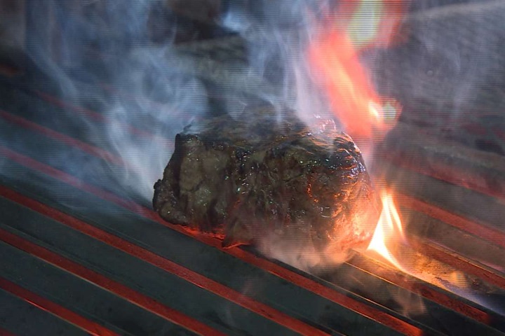 「直火」炭烤正夯！ 鮮食入炭火烤增添風味
