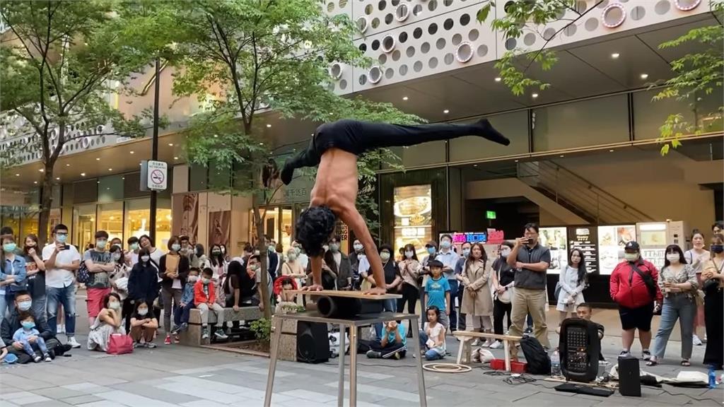台灣街頭藝人為爭取表演權提告 政府這樣做讓中國人妻驚訝:顛覆對自由的想像