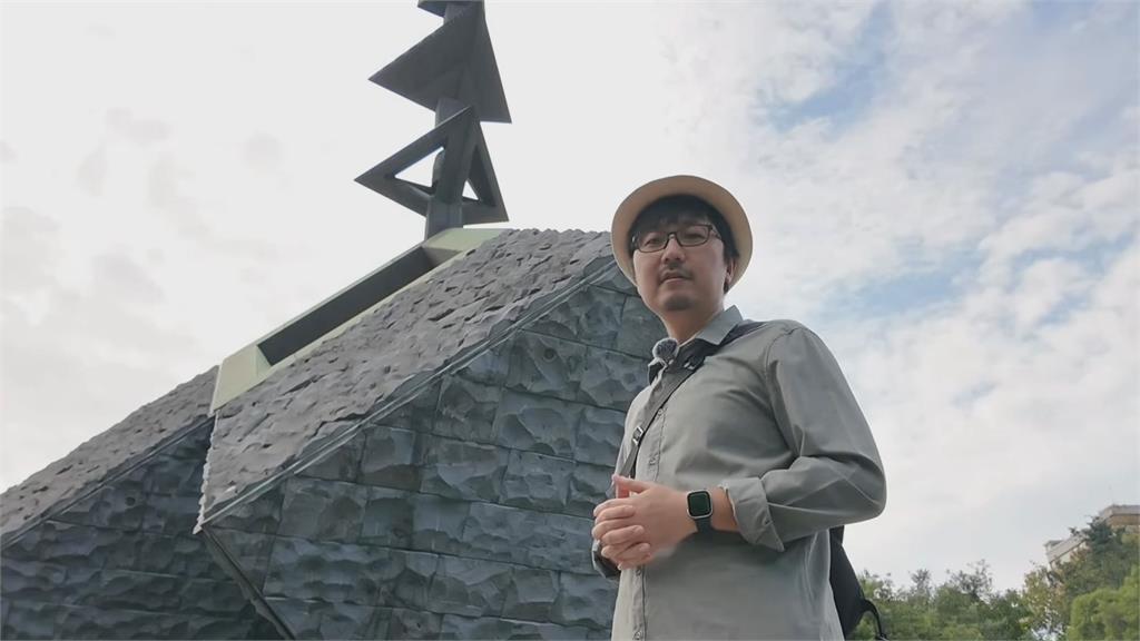 中國男來台第一站訪228公園　見紀念碑感嘆：因先烈換來自由平等