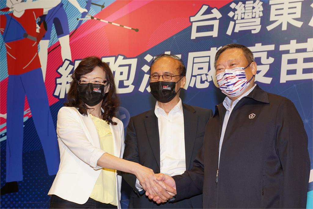 新冠、流感夾擊！ 台灣東洋捐千劑細胞流感疫苗挺選手健康