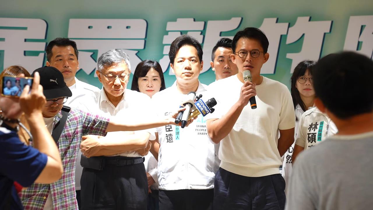藍白蠻橫強過「高虹安條款」！黃國昌竟跳腳罵民進黨「混淆視聽」