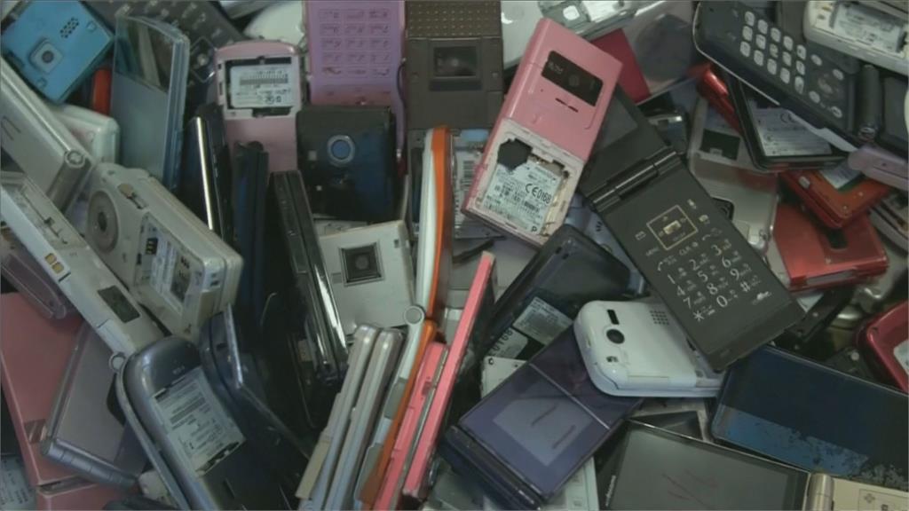 電路板含稀有貴金屬　環保署推手機回收