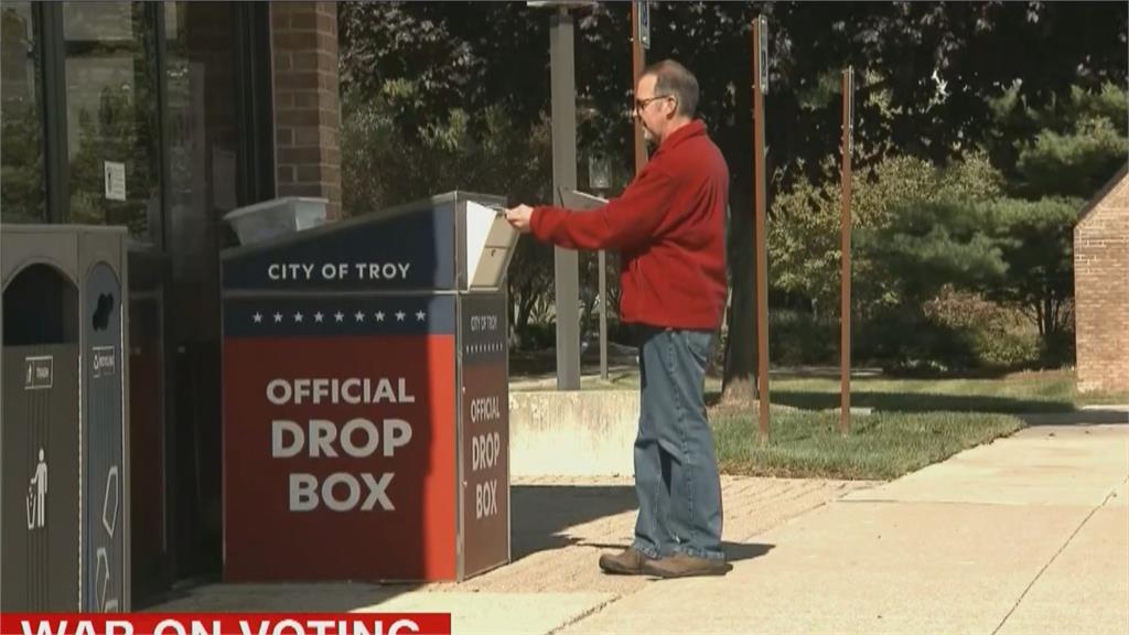 郵寄投票困難重重！每郡只留1票箱民眾想寄選票得開上兩小時