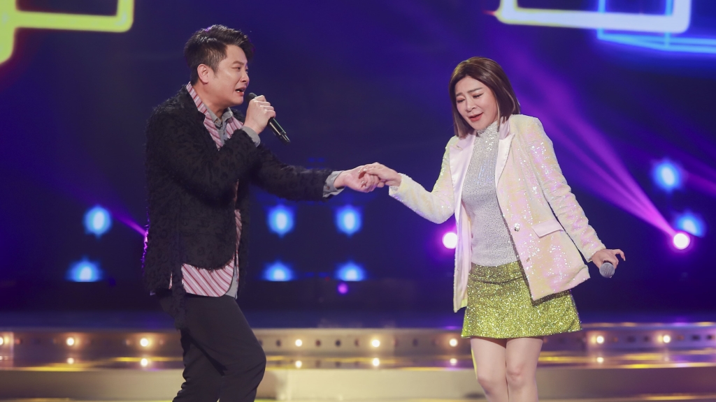 王彩樺表演重摔！同場歌手意外受波及 驚險場面曝光