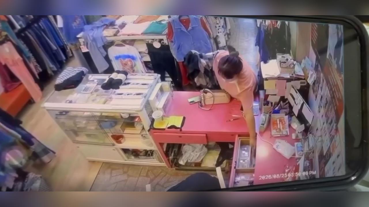 中壢女賊鑽櫃台偷錢！網爆：昔偷檳榔店 今偷服飾店
