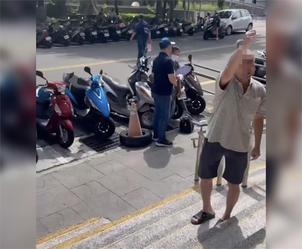 快新聞／被打槍？赴市場宣傳反罷　阿伯舉手怒喊「罷免高虹安」