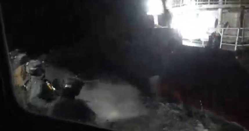 偽造3重國籍躲查緝！中國籍貨輪載市價6.7億大麻海上交易　蛇行拒檢慘了