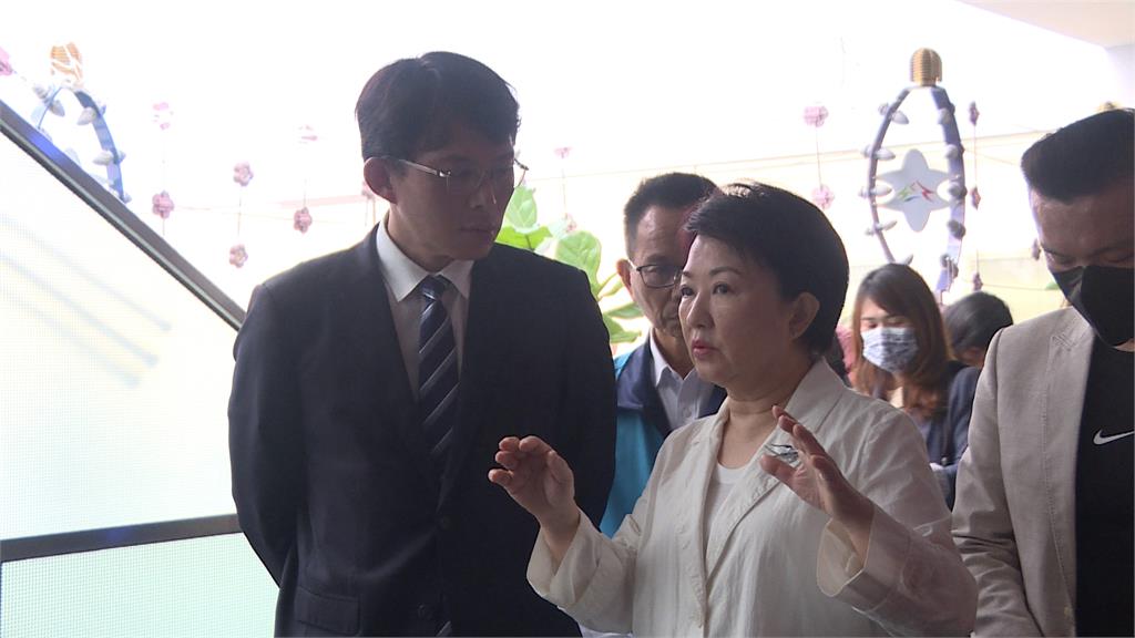 接捧藍白合？黃國昌任主席後首拜訪盧秀燕　　綠營批盧爭大位腳步未停