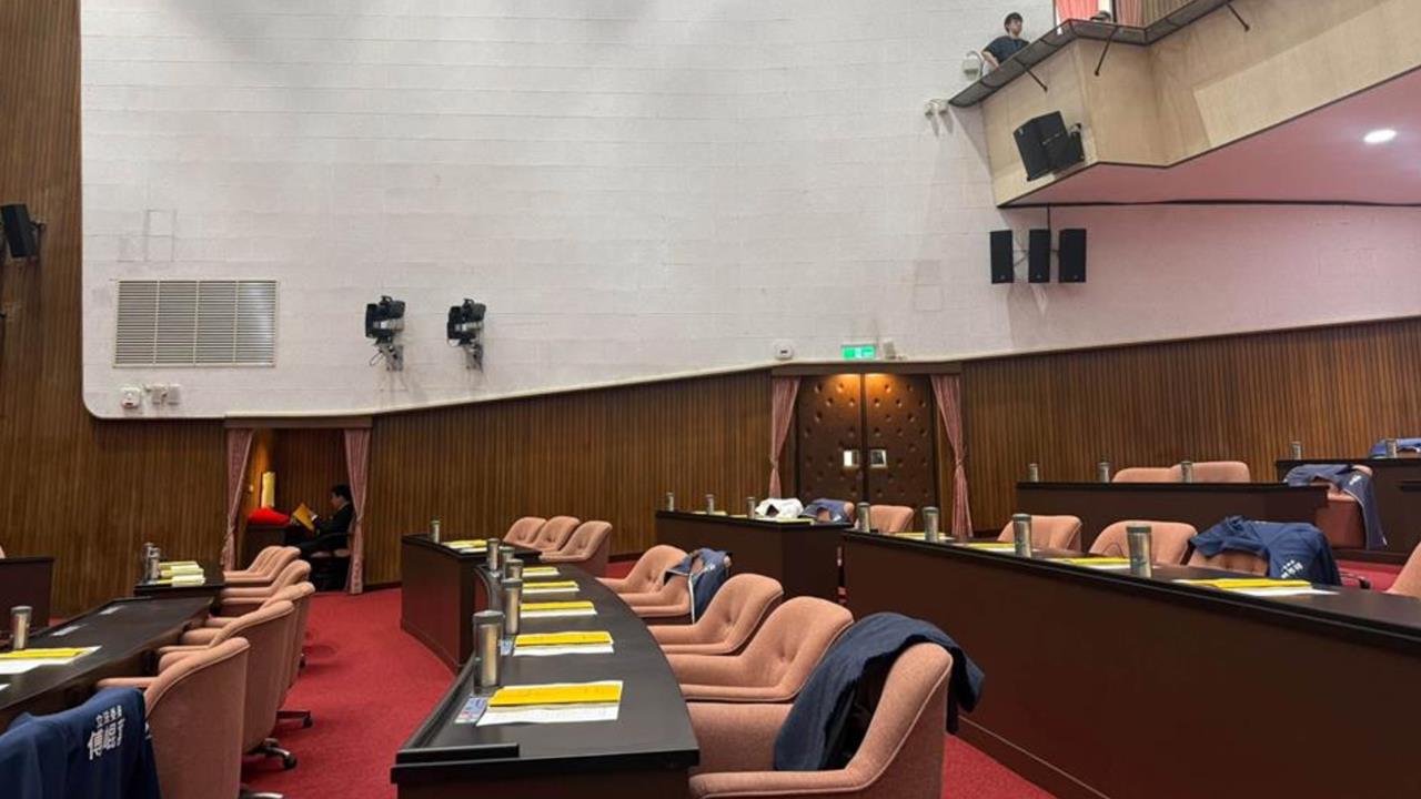 立法院開議「藍委全消失」救萬安大兵？他看翁曉玲「1舉動」斷言：選情非常危險