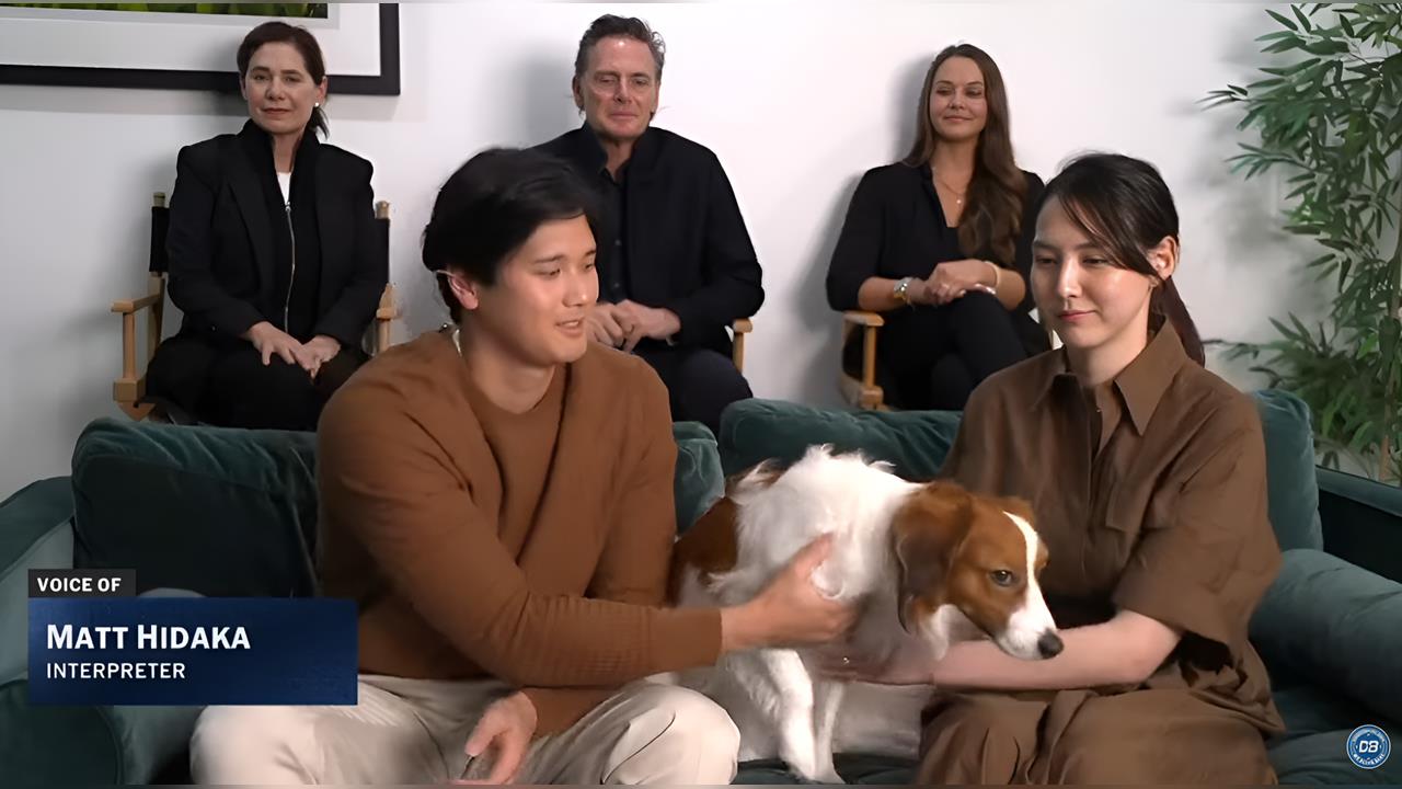 MLB／大谷翔平MVP受訪愛犬想逃跑！全家合力拉住狗狗網友直呼：太可愛的一家人