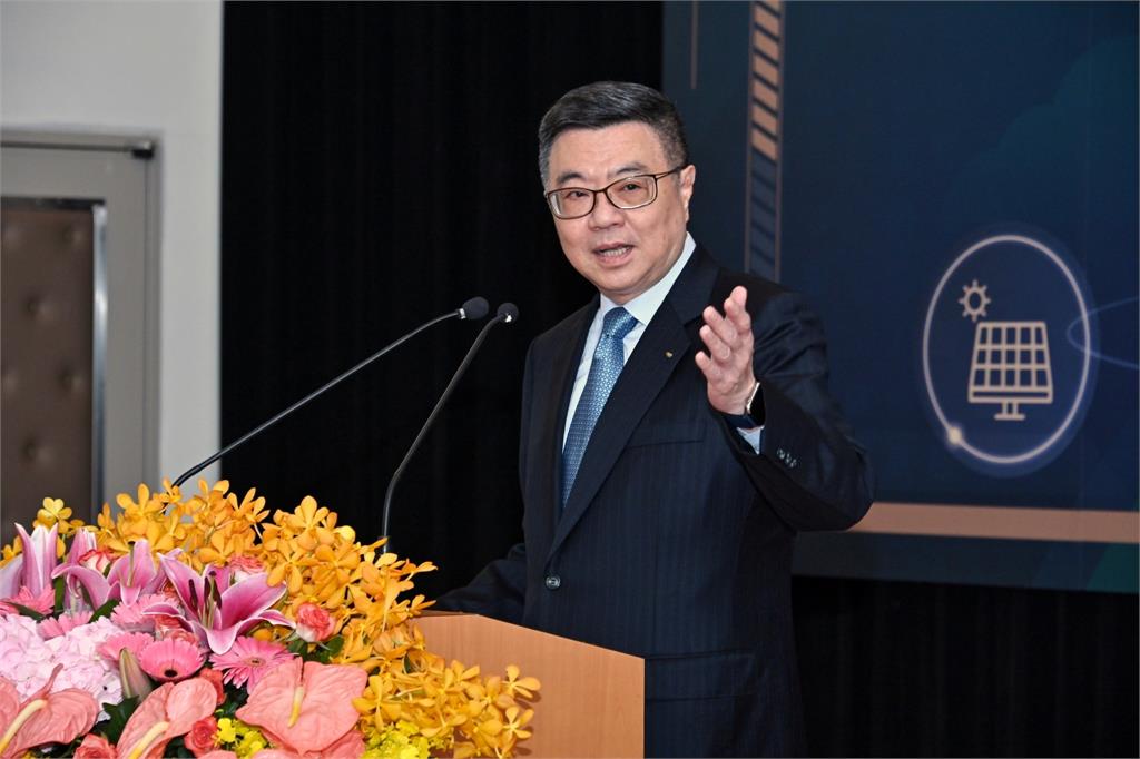 快新聞／經濟表現亮眼！　卓揆：指示人總明年調升軍公教薪資