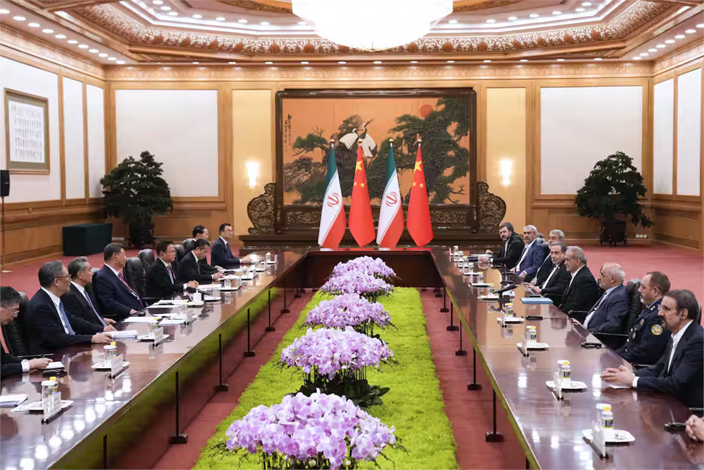 川普攻打伊朗背後的台海戰爭密碼 為何通往太平洋的路必經德黑蘭?