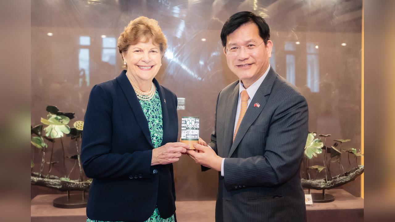 快新聞/美國跨黨派參議員訪台 林佳龍:台美轉為「共生夥伴關係」