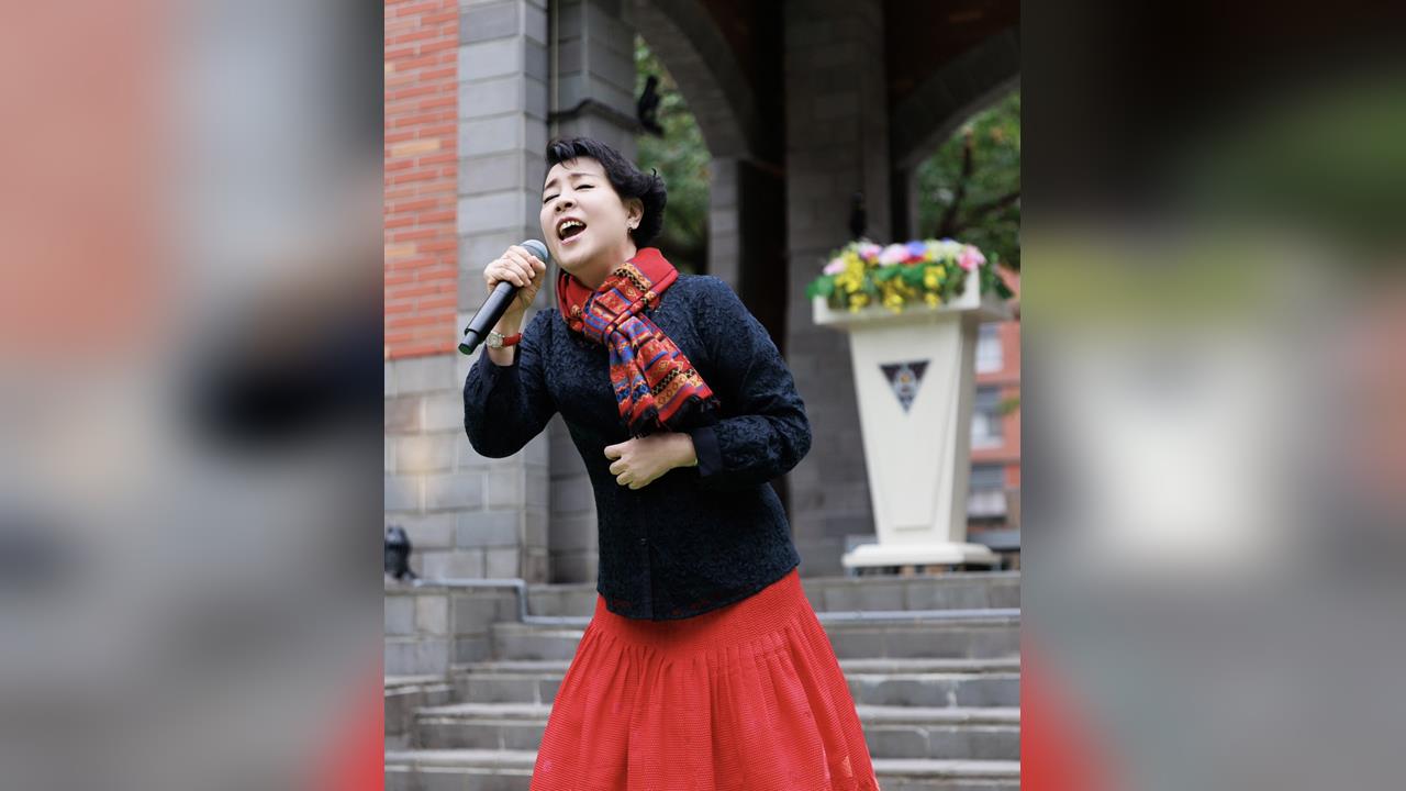 11/27國北教大130年校慶點燈祈福 簡文秀唱平安夜